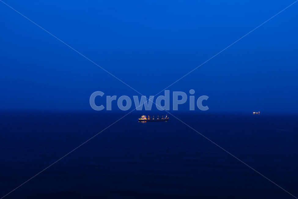 바다,배,겨울바다,밤바다,선박,야경,밤,풍경,nightscape,night,landscape,교통,교통수단,traffic,transportation,nature,자연,outdoors,옥외