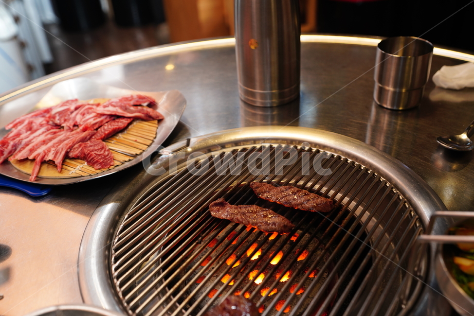 고기,화로,연탄,음식,육류,육식,구이,안주,먹거리,먹방,food,연탄구이,불판,식사,한식,소고기,한우,술자리,술안주,음식,식재료,요리,food,cook,meal,dishes,food reserves,육류,고기,meat