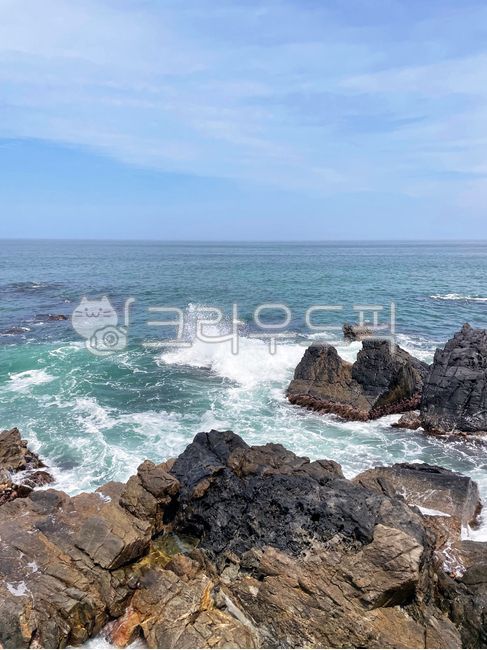 tide,summer sea,headland,summer,sea,wave,rock,Beach,Gangwondo sea,sight,vacation,Korean natural scenery,Dongjin Jeong,sky,coastline,sea stone,nature,Summer Vacation,fan road,sea rock,water,Gangwondo,korea,promontory,Jeongdongjin Buchaegil,outdoors,ocean,k