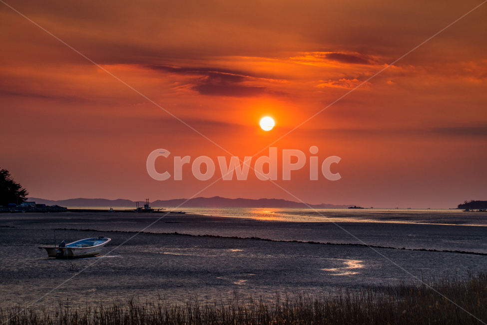 자연,풍경,일몰,갯벌,바다,강화도,하늘,구름,석양,nature,landscape,sunset,sky,clouds,자연,풍경,nature,landscape,한국자연풍경,한국자연경관,korea nature landscape,transportation,교통,vehicle,차량,boat,보트,sunlight,햇빛,outdoors,옥외,dawn,새벽,red sky,붉은 하늘,dusk,황혼
