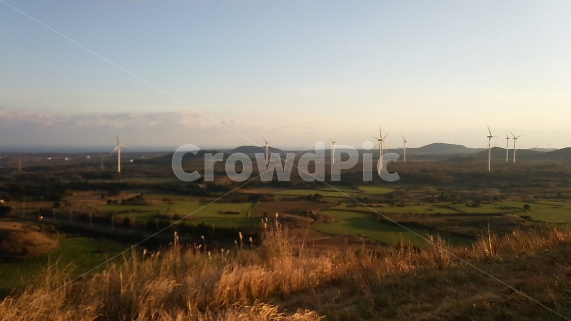 제주도,풍경,오름,풍력발전,석양,자연,풍경,nature,landscape,한국자연풍경,한국자연경관,korea nature landscape,제주도,jeju,jeju island,산업,industry,industrial,에너지산업,energy industry,machine,기계,motor,모터,engine,엔진