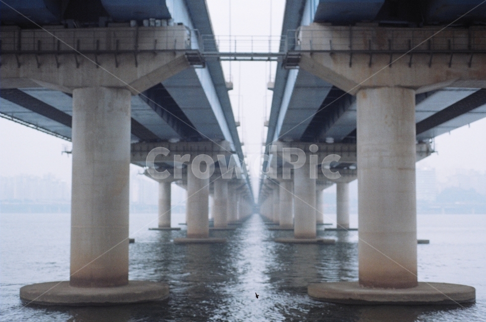 필름사진,교량,다리,대칭,FM2,건축물,건물외관,exterior,building,structure,architecture,construction