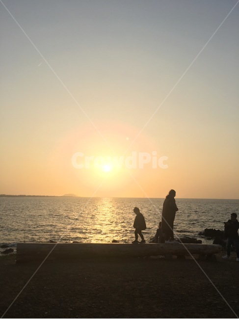 석양,노을,사람,바다,풍경,엄마,아들,그림자,섬집아기,그리움,이별,쓸쓸함,사랑,행복