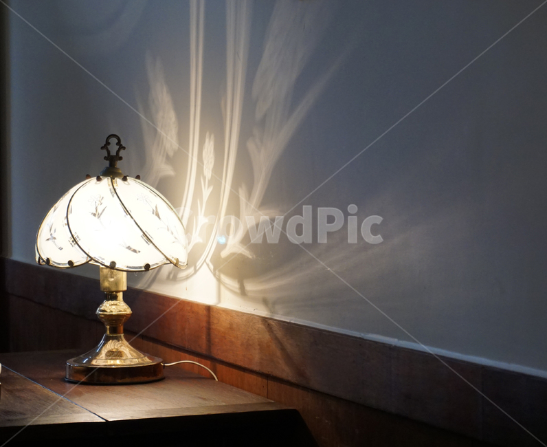조명,등,은은한,분위기,lamp,램프,빛그림자,빛,사물,물건,오브젝트,thing,object,matter