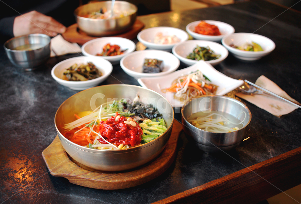 비빔밥,육회비빔밥,전주비빔밥,한국음식,bibimbab,food,음식,meal,식사,전주,반찬,요리,음식,식재료,요리,food,cook,meal,dishes,food reserves,한식,한국음식,한국요리,korean food,korean dishes,korean meal,korean cook