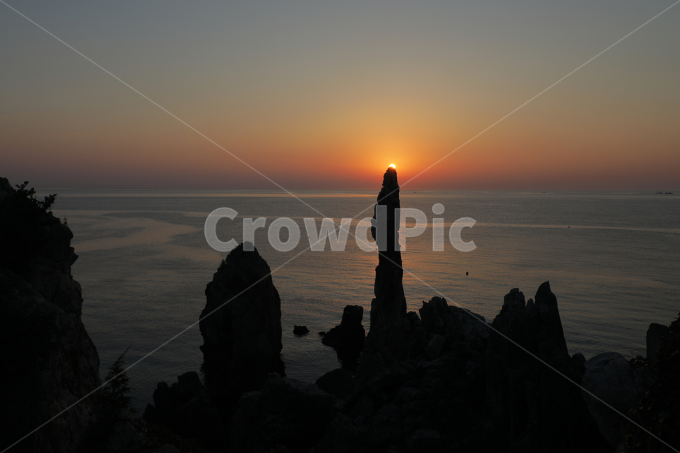 촛대바위,일출,해돋이,landscape,sunrise,sunup,추암촛대바위,추암해변,아침,바다,휴가,해변,자연