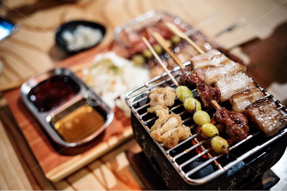 꼬치,꼬치구이,술자리,화로,술안주,음식,식재료,요리,food,cook,meal,dishes,food reserves,육류,고기,meat