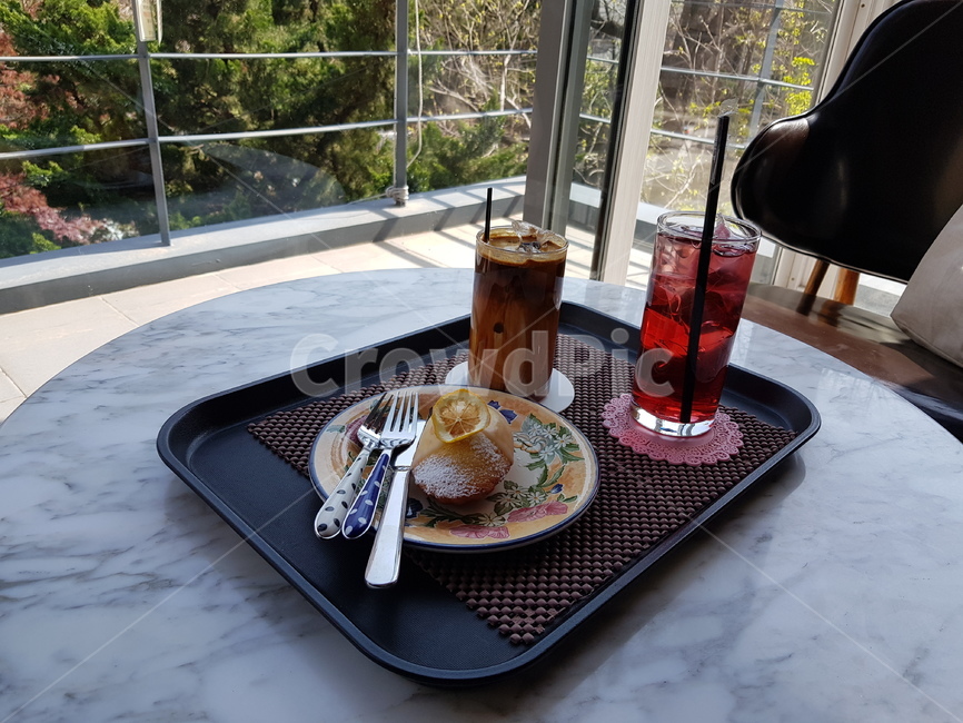 커피,카페,야외카페,야외테라스,디저트,후식,여유,봄날,테라스