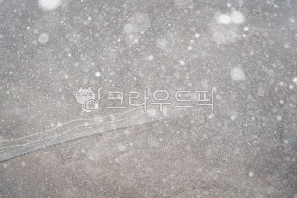 겨울,계절,설경,겨울풍경,추위,날씨,겨울분위기,자연,풍경,실외,눈보라,폭설,눈송이,눈망울,대설,함박눈,고드름,winter,snow,폭설주의보,재난,자연재해,weather,outdoors