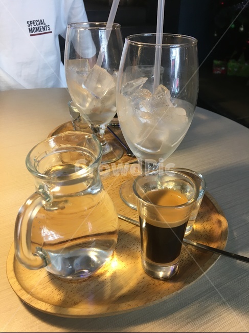 유리,커피,coffee,glass,ice,icecoffee,americano,cafe,summer