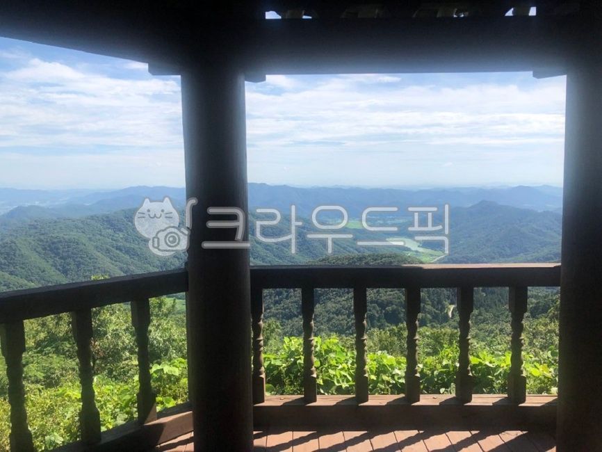 green,nature,octagonal pavilion,summer,scene