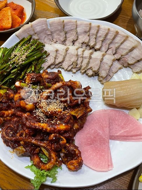 쭈꾸미,수육,보쌈,음식,한식,고기
