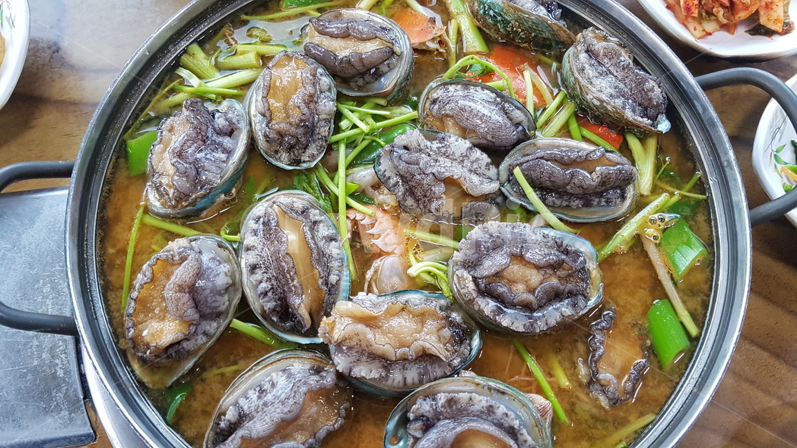전복,해물탕,seafood,abalone,음식,spicyseafoodstew,음식,식재료,요리,food,cook,meal,dishes,food reserves,수산물,해산물,fishery products,seafood,한식,한국음식,한국요리,korean food,korean dishes,korean meal,korean cook