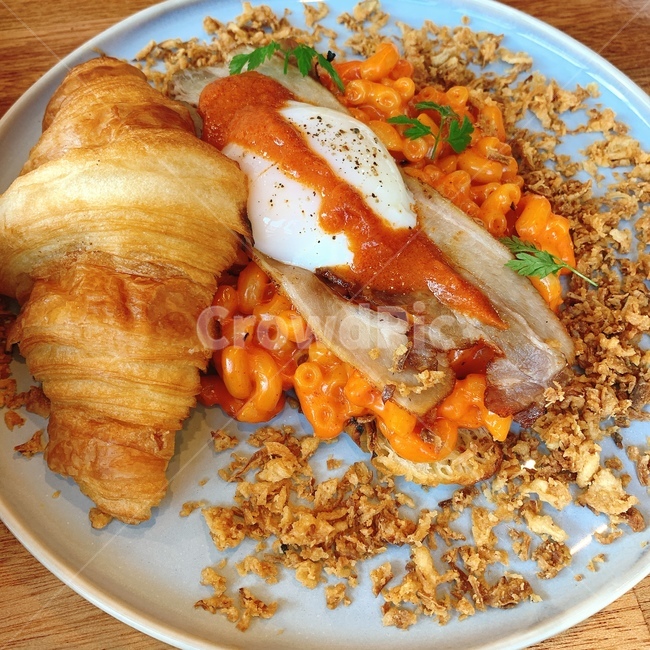 음식,요리,food,dishes,meal,식사,외국음식,westernfood,westernmeal,westerndished,빵,bread,브런치,brunch,슈가파우더,데이트,감성사진,크루아상,croissant