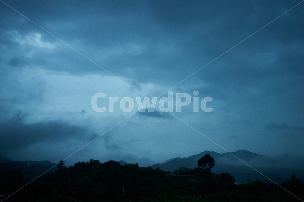 나무,산,자연,밤,저녁,구름,하늘,landscape,nature,night,tree,mountain,cloud,풍경,dark,자연,풍경,nature,landscape,outdoors,옥외