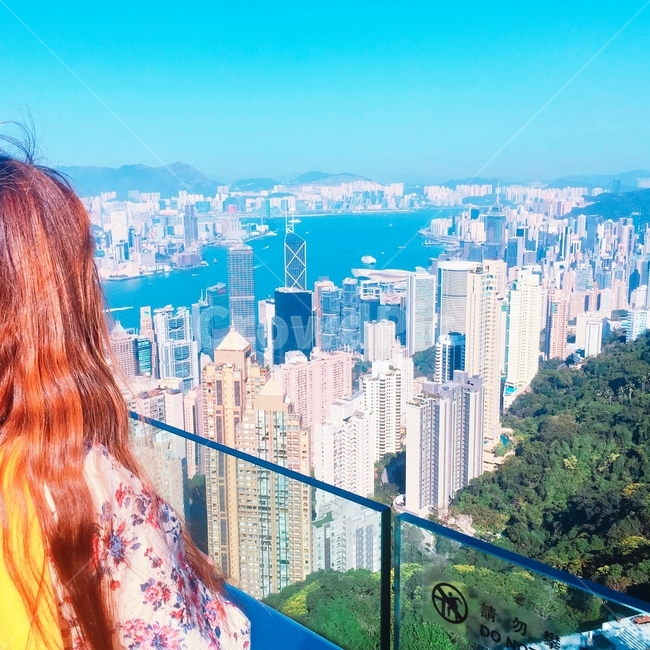 사람,경치,도시,도시풍경,여자뒷모습,빨간머리