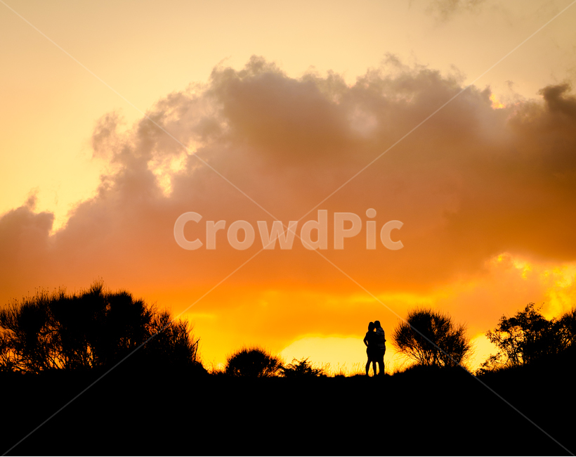 연인,노을,낭만,romantic,lover,커플,sunset,sky,하늘,구름,cloud,유럽,이탈리아,토스카나,italia,europe,tuscany,couple,romance,love,자연,풍경,nature,landscape,사람,인물,인간,human,person,연인,커플,사랑,lover,couple,인물실루엣,사람실루엣,character silhouette,human silhouette,색깔,색상,색채,색감,color sense,color sensitivity,feeling of color,sunlight,햇빛,outdoors,옥외,silhouette,실루엣,일몰,dawn,새벽,dusk,황혼,red sky,붉은 하늘