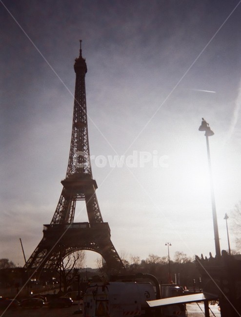 파리,에펠탑,유럽,건물,아날로그,해외,세계,프랑스,구름,필름사진,paris,sky,oversea,world,europe,eiffeltower