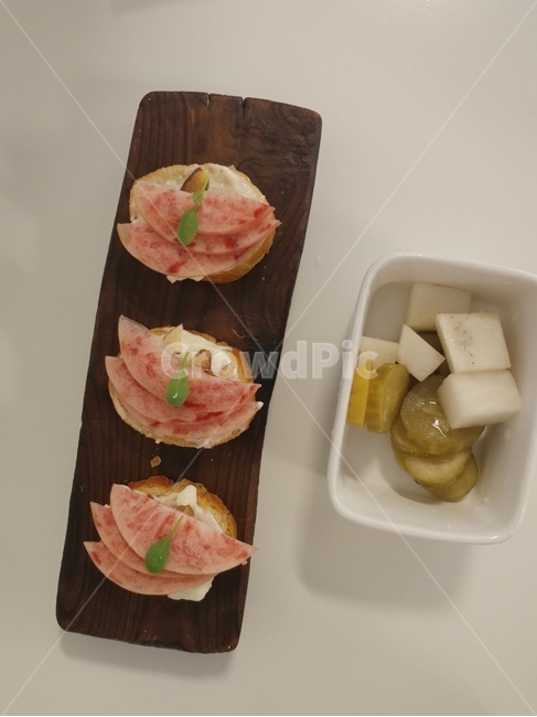 복숭아,브루스케타,bruschetta,에피타이저,여름,음식,식재료,요리,food,cook,meal,dishes,food reserves