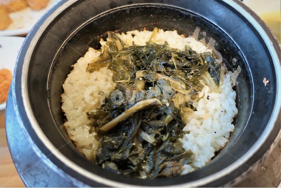 건조,시래기,돌솥밥,돌솥,우거지,무청,야채,채소,시래기밥,쌀밥,음식,식재료,요리,food,cook,meal,dishes,food reserves