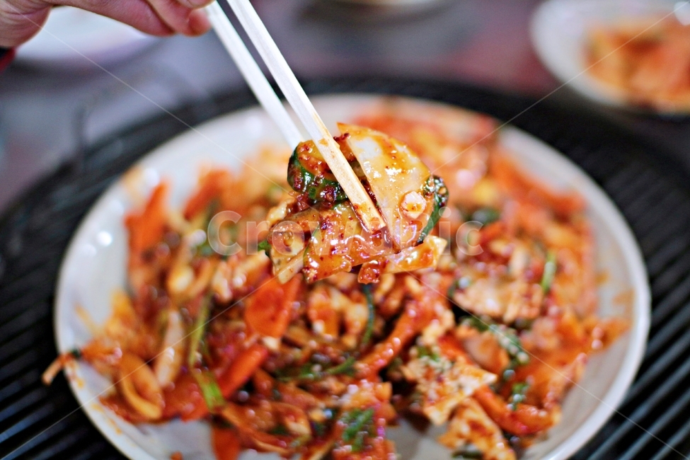 음식,먹거리,안주,골뱅이,골뱅이무침,맛집,리얼리티,food,매운안주,새콤달콤,반찬,오이,채소,당근,젓가락,접사,음식,식재료,요리,food,cook,meal,dishes,food reserves,한식,한국음식,한국요리,korean food,korean dishes,korean meal,korean cook