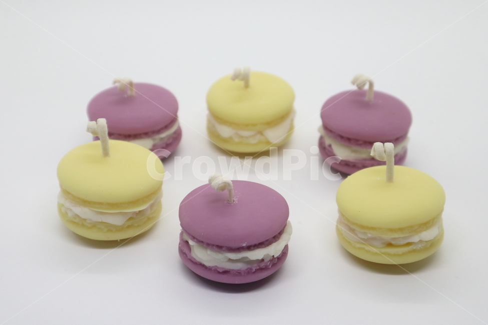 마카롱,먹을것,다이어트,초,달달한,디저트,bakery,베이커리,party,파티,color,노랑,핑크,분홍,unhealthy,red,빨강,fresh,신선한,natural,decoration,데코레이션,delicious,딜리셔스,맛있는,healthy,건강한,cupcake,컵케잌,snack,스낵,pink,white,gourmet,미식가,cream,크림,baked,pastry,sugar,슈가,설탕,cake,sweet,dessert,food,푸드,음식,식재료,요리,food,cook,meal,dishes,food reserves,디저트,간식,후식,dessert,snack,누끼,remove background