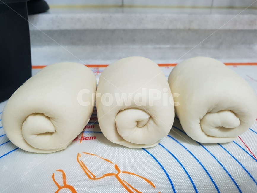 빵,둥글리기,식빵,제빵,빵성형,성형,bread,반죽,분할,베이커리,취미,hobby,손반죽,밀가루
