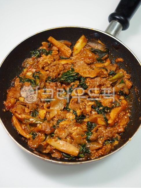 Pork dishes,Stirfried pork,Bulgogi,sidedish,vegetable,side dish,Gochujang Bulgogi,Korean food,cookingpan,cooking,spicy food,Pork Bulgogi,koreanfood,porkbulgogi,cooking pan,beefstirfry,cookware,Korean,food,bulgogi,porkdishes,roastpork,meat,spicyfood,gochuj