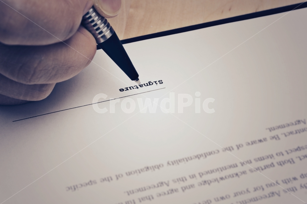 studio,right to decide,signature,documents,document,concept,sign,office,conclusion,background image,file,paper,directing photo,Cooperation,pen,company,communication,image,tension,partnership,agreement,business,contract conclusion,decision,work,contract,ba