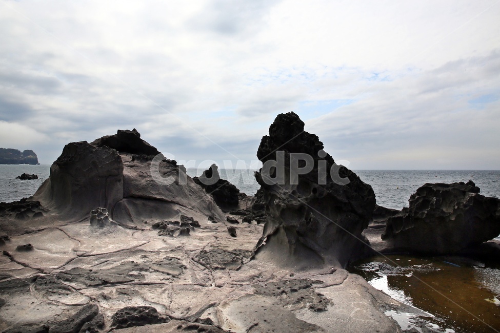 promontory,곶,outdoors,옥외,nature,자연,water,물,ocean,대양,sea,바다,shoreline,해안선,제주,한림해변,해변,구름,하늘
