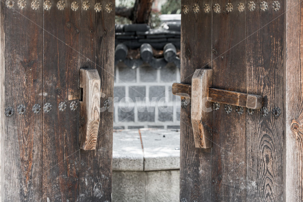 한옥마을,고택,문화유산,기와,돌담,전통가옥,대문,한국전통,한국문화,korean traditional,korean culture,건축물,건물외관,exterior,building,structure,architecture,construction