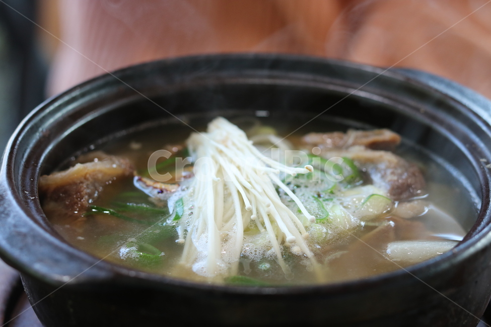 갈비탕,한식,뚝배기요리,국물요리,한식메뉴,소갈비탕,음식,식재료,요리,food,cook,meal,dishes,food reserves,한식,한국음식,한국요리,korean food,korean dishes,korean meal,korean cook