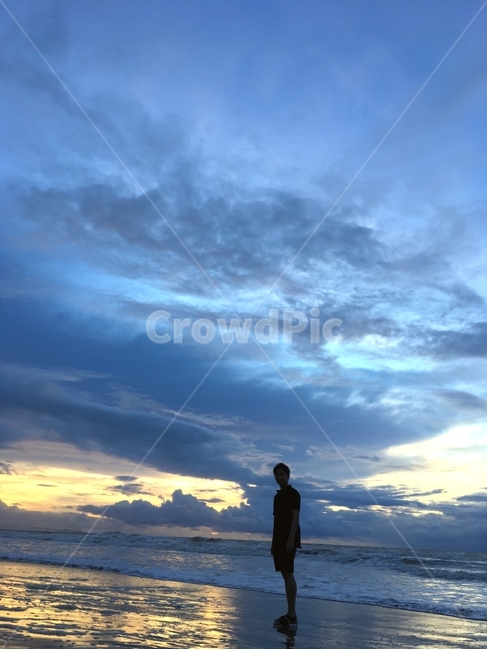 남자,노을,하늘,구름,바다자연,자연,풍경,nature,landscape,해변,바다,beach,sea,사람,인물,인간,human,person,남성,남자,man,male,여행,휴가,traveling,vacation,trip,outdoors,옥외