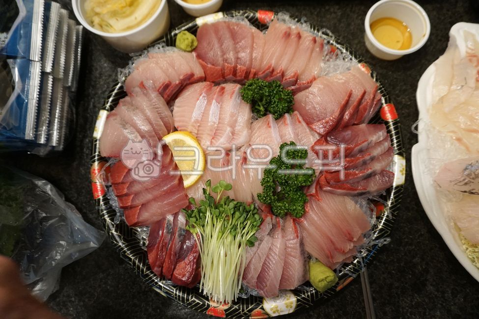 fish,Assorted raw fish,episode,sashimi,Assorted sashimi,defense club,food