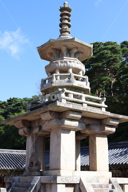 다보탑,국보,불국사,탑,절,사찰,사적,기와,처마,불교,경주,통일신라,신라,경덕왕,종교,역사,문화,전통,유적,삼국유사,관광지,건물,건축물,신전,신사,예배,worship,building,architecture,shrine,temple,pagoda,기념물,monument