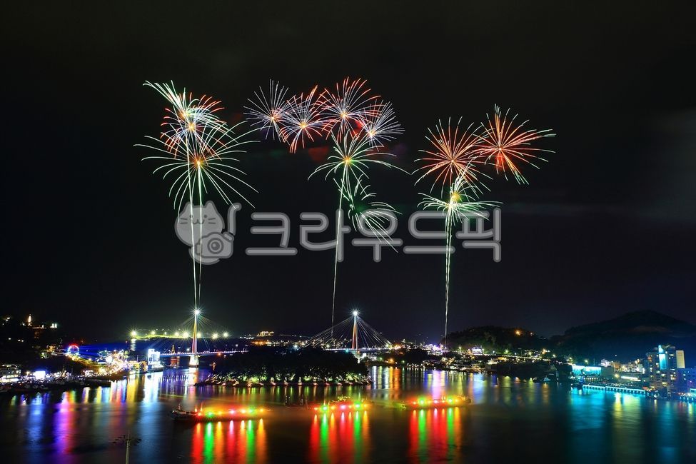 불꽃놀이,야경,여수밤바다,여수미항,항구도시,낭만,바다,불꽃,밤,축제,fireworks,물,water,워터프론트,waterfront