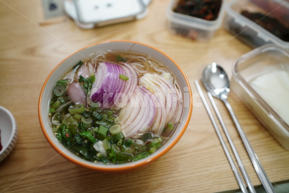 국수,쌀국수,음식,푸드,면요리,요리,사발,양파,식사,간식,food,meal,음식,식재료,요리,food,cook,meal,dishes,food reserves