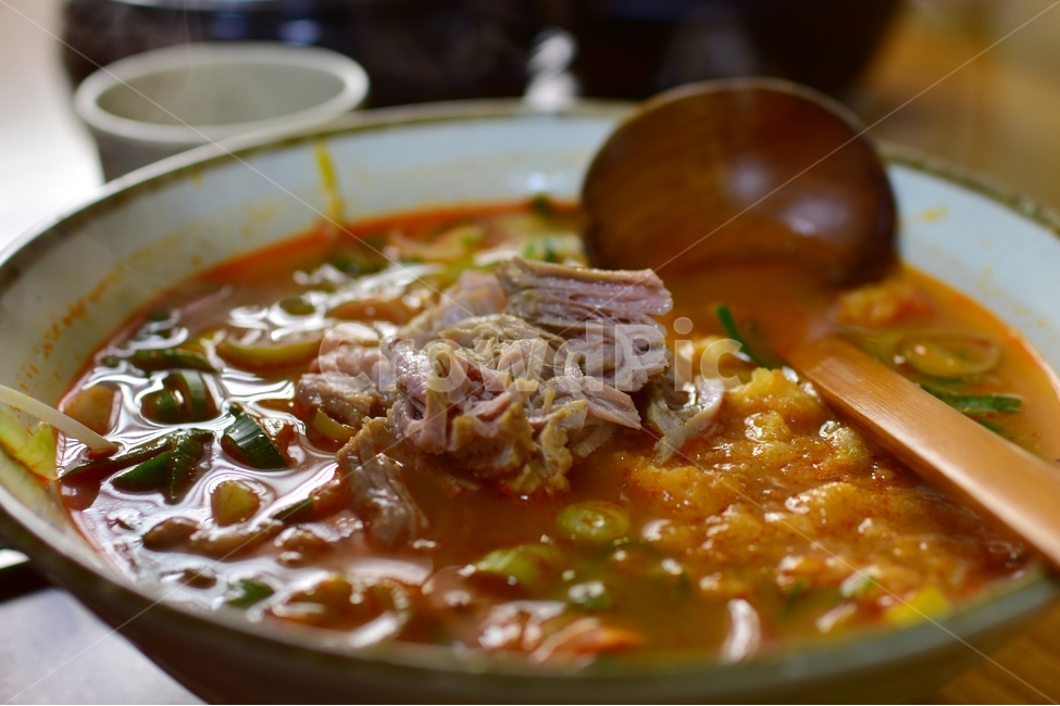 음식,라면,얼큰,얼큰라면,빨강,매운맛,해장라면,고기라면,육수,고기,얼큰고기라면,국수,매운국수,음식,식재료,요리,food,cook,meal,dishes,food reserves,면류,면요리,noodles,한식,한국음식,한국요리,korean food,korean dishes,korean meal,korean cook