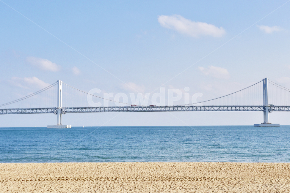 탁트인바다,부산바다,대교,bridge,남해,oceanbridge,광안리,바다앞,다리,한적한바다,바다,맑은하늘,해변,해변가,ocean,beach,여름바다,풍경,해변,바다,beach,sea,랜드마크,landmark,tourist attraction,한국랜드마크,한국관광지,한국명소,korea landmark,korea tourist attraction