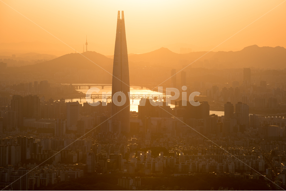 롯데월드타워,남산타워,남산,서울,야경,남한산성,랜드마크,건물,다리,한강,롯데타워,도심,도시,롯데,타워,노을,석양,일몰,밤,풍경,블러,빛흐림,빛번짐,빛,감성,sunset,sky,river,seoul,tower,landmark,night,nightview,blur,sunshine,도시,풍경,city,landscape,한국도시풍경,한국도시경관,korea cityscape,랜드마크,landmark,tourist attraction,한국랜드마크,한국관광지,한국명소,korea landmark,korea tourist attraction,nature,자연,outdoors,옥외