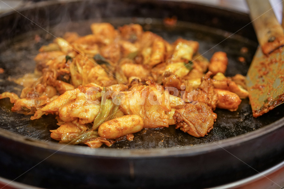 음식,철판,요리,볶음,한식,불판,닭갈비,닭요리,고기,육류,음식,식재료,요리,food,cook,meal,dishes,food reserves,한식,한국음식,한국요리,korean food,korean dishes,korean meal,korean cook