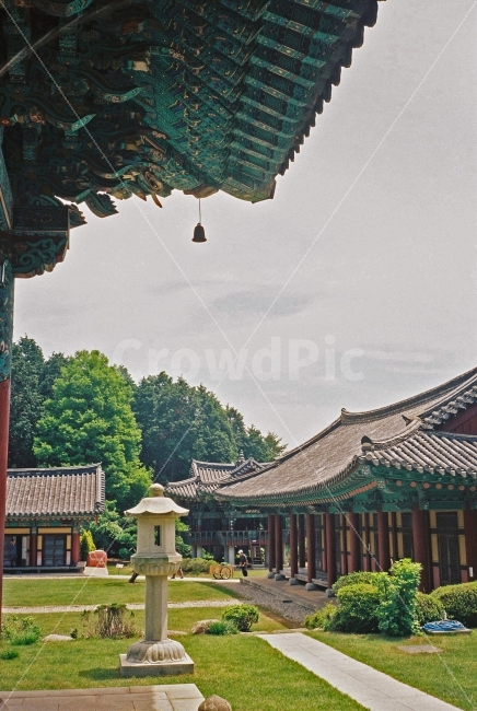 나무,풍경,사찰,절,한옥,전통사찰,전통건축,전통,필카,필름카메라,통영,미래사,숲,감성,하늘,구름,한국전통,한국문화,korean traditional,korean culture,종교,신앙,religion,belief,faith,건축물,건물외관,exterior,building,structure,architecture,construction