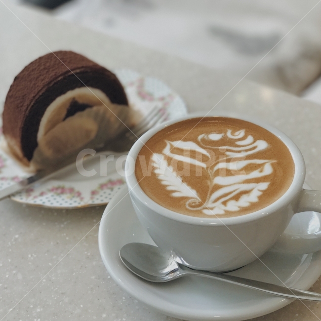 rest,Cafe Latte,Rose,morning coffee,tiramisu,morning,sunny day,cafe,dessert,coffee,daily,spare