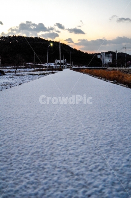 눈,눈길,산,일출,산책,길,구름,아침,겨울,겨울,계절,winter,season