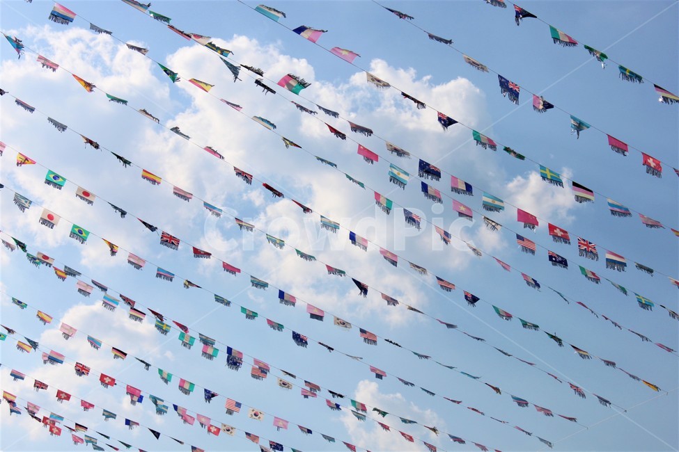 만국기,국기,flag,깃발,nationalflags,홍보,open,promotion,행사,event,하늘,sky,구름,cloud,줄,선,line,대각선,색상,color,colorful,다양성,variety