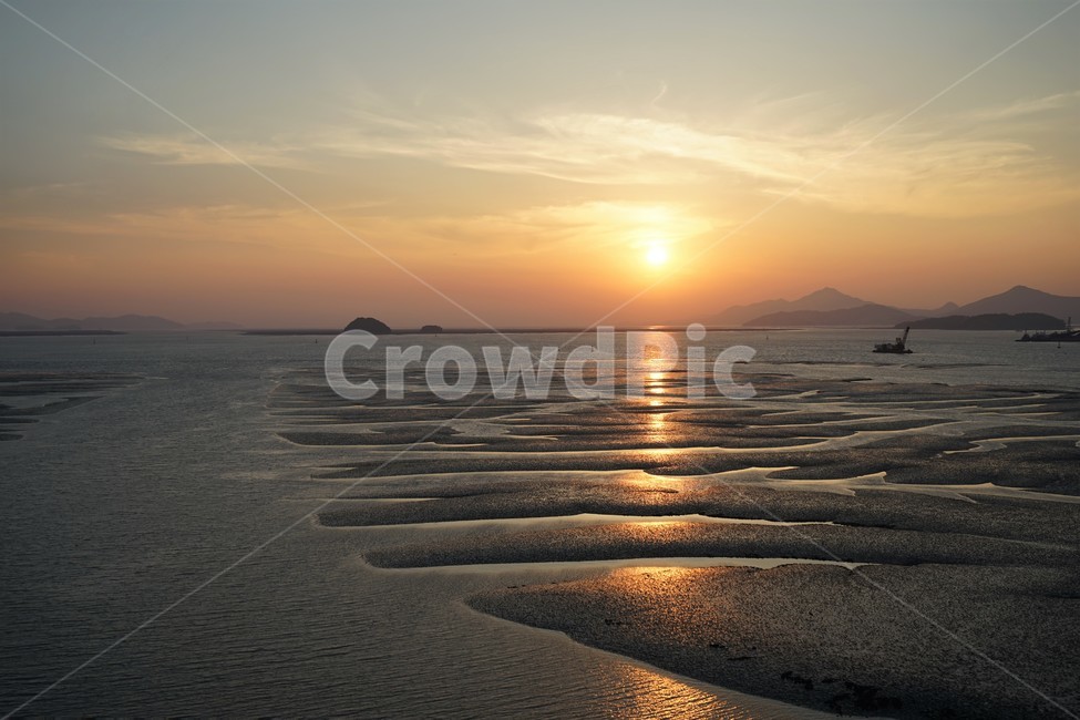 서해,낙조,갯벌,바다,고요함,sea,nature,sunset,glow,sundown,evening,horizon,수평선,태양,sun,일몰,서해낙조,정서진,서해바다,자연,풍경,westsea,landscape,ocean,석양,황금빛,하늘,바다정서진,반영,황금색,자연,풍경,nature,landscape,한국자연풍경,한국자연경관,korea nature landscape,flare,플레어,light,빛,sunlight,햇빛,outdoors,옥외