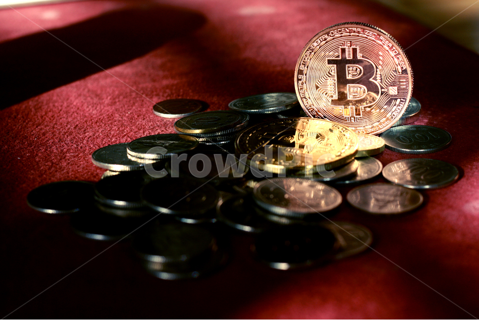 비트코인,bitcoin,가상화폐,암호화폐,코인,암호화화폐,금융,돈,finance,banking,money,정보통신기술,전자,it,information,technology,electro,연출,컨셉,direction,concept,비즈니스,산업,투자,전자상거래,cyber,future,블록체인,동전,채굴,전자기기,전자제품,electronic,equipment,시간,산업,industry,industrial,금융,돈,finance,banking,money