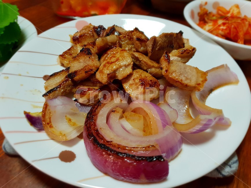 고기,삼겹살,한식,집밥,음식,food,koreanfood,homefood,음식,식재료,요리,food,cook,meal,dishes,food reserves,육류,고기,meat