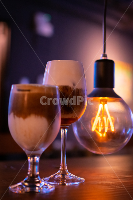 커피,커피잔,전구,lamp,coffee,cafe,와인잔,glass,커피,카페,coffee,cafe