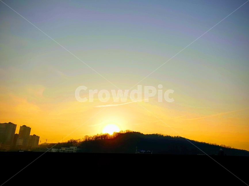 일출,일몰,하늘,구름,석양,sun,sky,cloud,신비로운,장엄한,멋진,노을,자연,햇살,자연,풍경,nature,landscape,outdoors,옥외